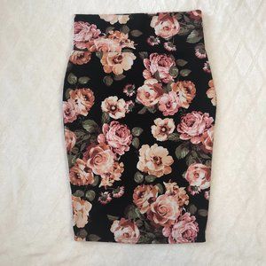 Silhouette NYC Stretchy Floral Women's Curvy Pencil Skirt Medium